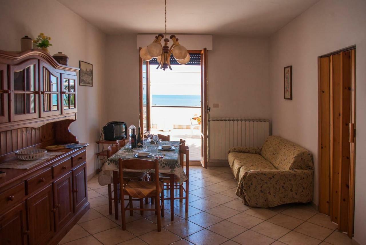 Appartamento Di Antonio Fronte Mare Montesilvano Marina Kültér fotó